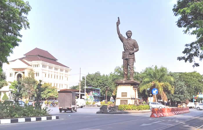 Airport Transfer Bali ke Solo, Antar Jemput Bandara Ngurah Rai Denpasar, Carter dan Sewa Mobil dengan sopir